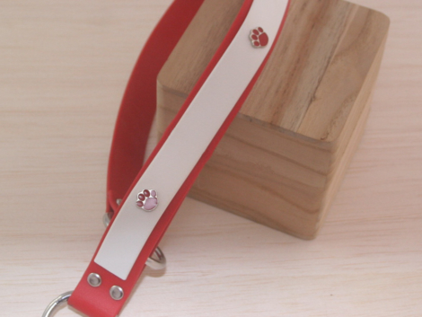 Zugstopphalsband in weiß-rot